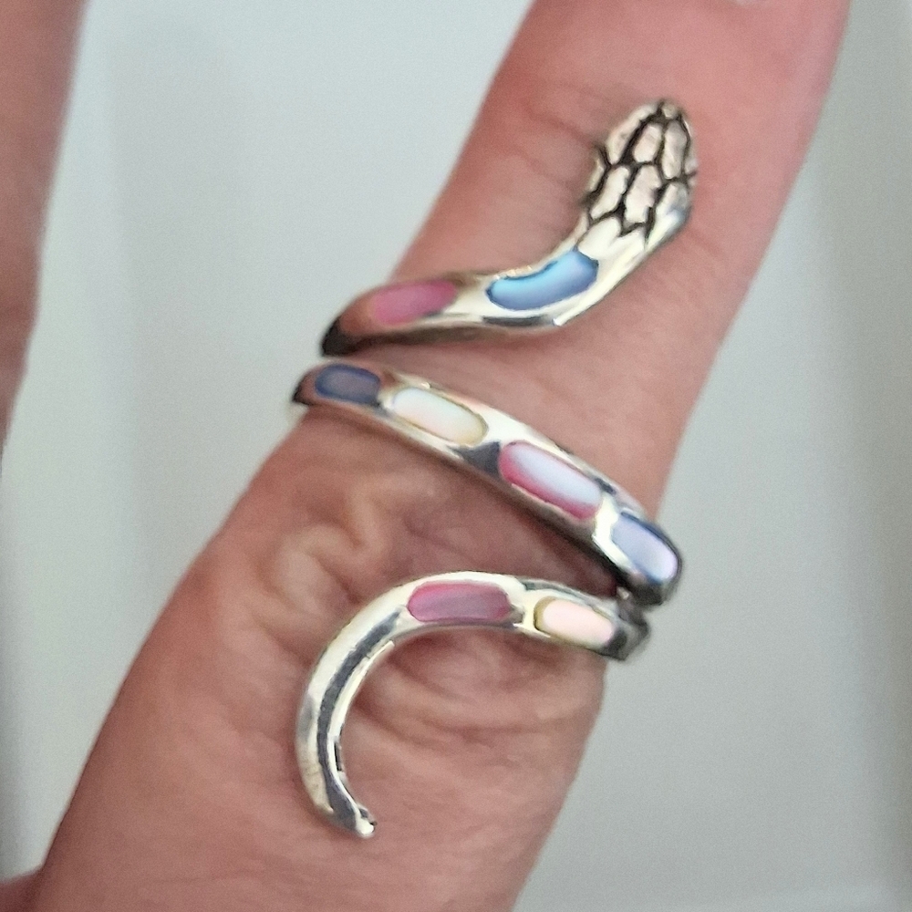 MULTI COLOR MOTHER OF PEARL SNAKE RING 925 STERLING SILVER SIZE 8.5 - Picture 3 of 7